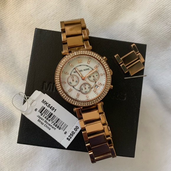 MICHAEL KORS
Parker Dark Rose Gold-Tone Watch - Picture 6 of 14